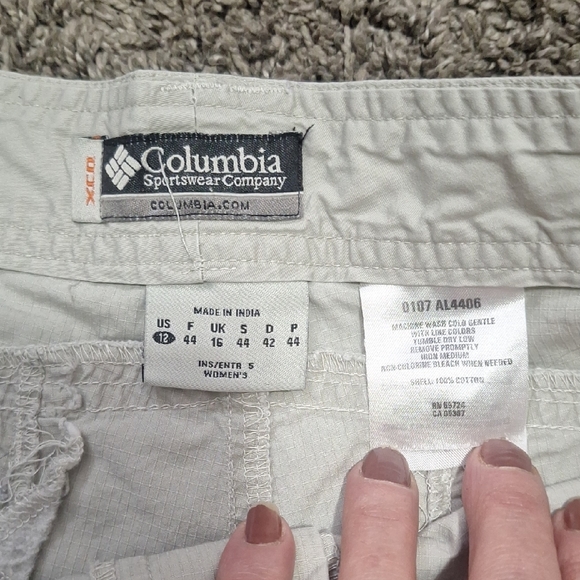 Columbia Cargo Shorts Lightweight - 12 - Cream Bone Tan - Picture 2 of 5